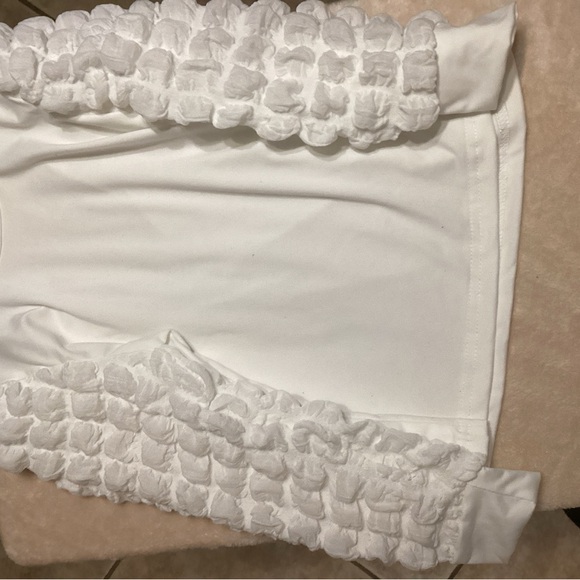 Girls Youth size 6 polyester double button skirt and puff sleeve shirt - Picture 3 of 3